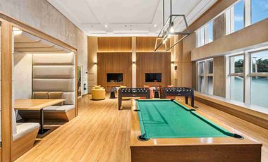 For Lease & For Sale: 2-BR Unit in Park McKinley West