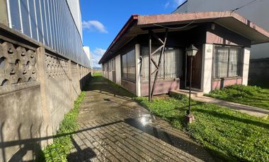 Se arrienda amplia propiedad a metros del centro de Valdivia!