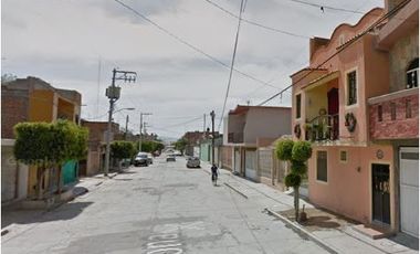 TTL (EMB) CASA EN VENTA DE CONTADO EN ROMITA CENTRO GTO