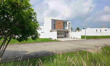 Casa en Fraccionamiento Lomas del Dorado Boca del Río