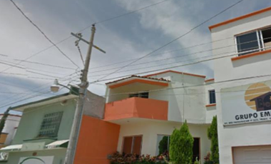 VENTA DE HERMOSA CASA