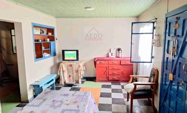 Se Vende Amplia Casa y Terreno, Villa El Trigal, comuna de La Calera