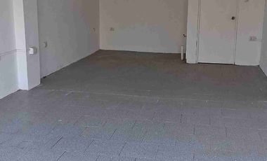 Arriendo excelente local .