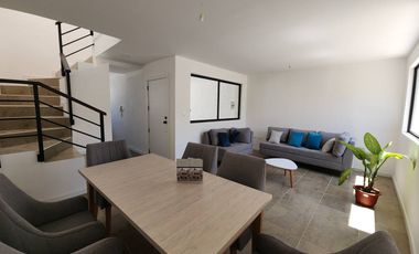 EN VENTA CASA 3 DORMITORIOS SECTOR MISICATA LOS TILOS - CUENCA