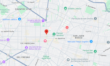 Casa ubicada en colonia Centro Guadalajara. Con 5 recamaras y 295m2. Muy cerca de la catedral.