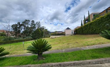 En Venta Terreno en urbanización privada en Challuabamba - Cuenca