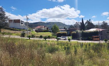 En Venta Terreno en urbanización privada en Challuabamba - Cuenca