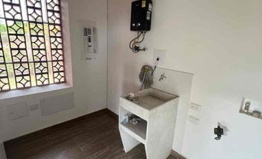 SE VENDE CASA CAMPESTRE EN EL CAIMO
