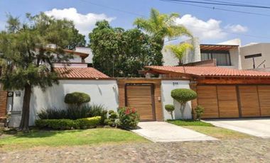 Hermosa casa para invertir, Remate bancario en Jurica, Santiago de Querétaro