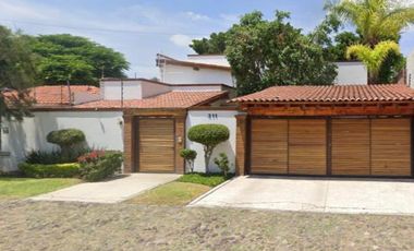 Hermosa casa para invertir, Remate bancario en Jurica, Santiago de Querétaro