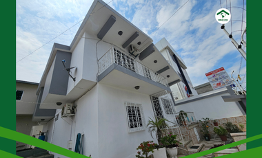 CASA RENTERA CON LOCAL COMERCIAL EN VENTA – AVENIDA REALES TAMARINDOS