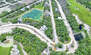Terreno en Venta en Cancún en Country Club Frente al Campo de Golf