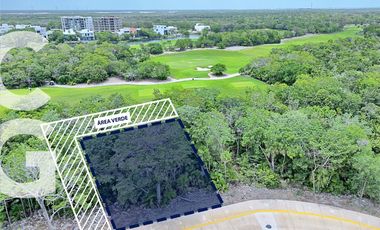 Terreno en Venta en Cancún en Country Club Frente al Campo de Golf