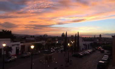 VENTA LOCAL COMERCIAL CON 2 LOFTS EN PLANTA ALTA EN CENTRO HISTORICO EN QUERETARO