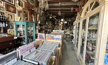 VENTA LOCAL COMERCIAL CON 2 LOFTS EN PLANTA ALTA EN CENTRO HISTORICO EN QUERETARO