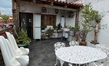 VENTA LOCAL COMERCIAL CON 2 LOFTS EN PLANTA ALTA EN CENTRO HISTORICO EN QUERETARO