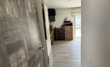 Salinas - San Lorenzo, amplia casa con psicina, dos niveles y ubicada en zona estratégica