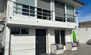 Salinas - San Lorenzo, amplia casa con psicina, dos niveles y ubicada en zona estratégica