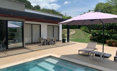Adquiere moderna finca de descanso en parcelación en Santa Fe de Antioquia