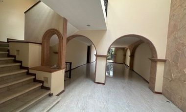 VIA ATLIXCAYOTL RESIDENCIA EN RENTA