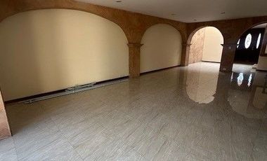 VIA ATLIXCAYOTL RESIDENCIA EN RENTA