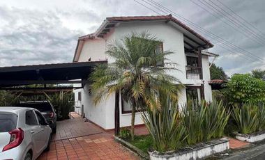 SE VENDE CASA CAMPESTRE