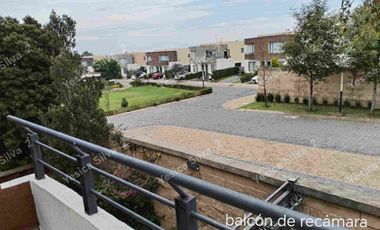 Se renta casa amueblada en Villas del Campo, Calimaya, Toluca.