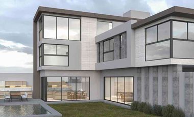 CASA CON ALBERCA NUEVA