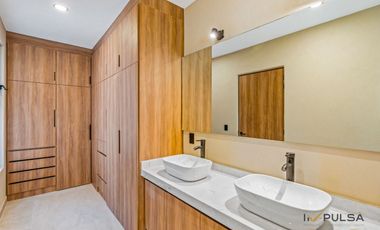 Casa nueva de 3 recámaras en privada residencial en San Miguel de Allende