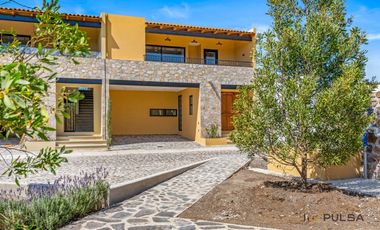 Casa nueva de 3 recámaras en privada residencial en San Miguel de Allende