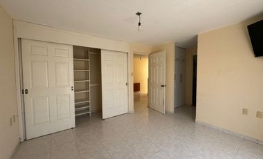 casa en renta en nueva orquídeas por zona industrial  SLP cerca de Walmert San remo