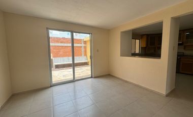 casa en renta en nueva orquídeas por zona industrial  SLP cerca de Walmert San remo