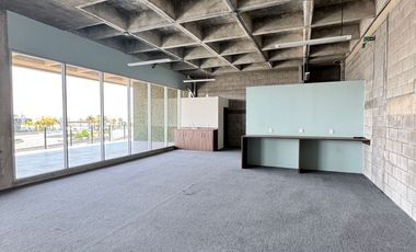 Local Comercial en VENTA – Planta Baja con Terraza en Torre Levant, Querétaro