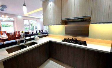 BRAND NEW AND READY FOR OCCUPANCY Elegant Townhouse for sale in Fairview near Commonwealth Quezon City
