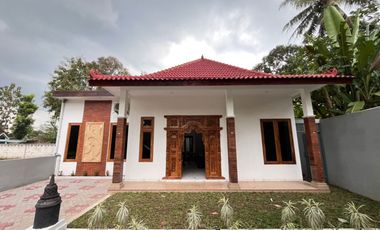 RUMAH MODERN DESAIN ETNIK, HARGA TERJANGKAU DI DESA BOROBUDUR