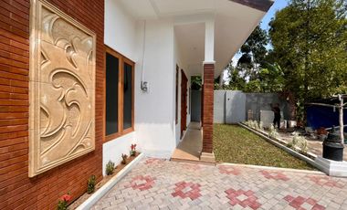 RUMAH MODERN DESAIN ETNIK, HARGA TERJANGKAU DI DESA BOROBUDUR