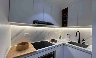 FOR RENT: Uptown Parksuites, Makati, 1bedroom Fully Furnished