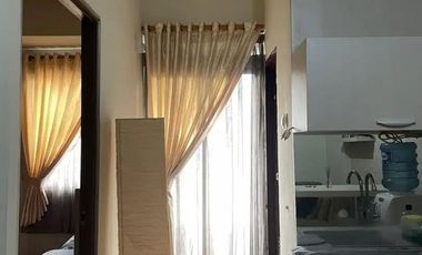 Dijual cepat apartment gateway cicadas  dengan 2 kamar tidur dan 1 kamar mandi, view kolam renang