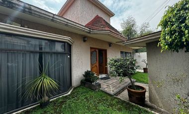 RESIDENCIA CON POSIBILIDAD PARA USO DE SUELO MIXTO EN CIUDAD SATELITE!