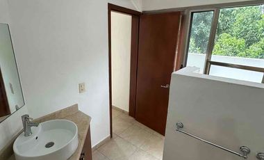 RENTO ENORME PENTHOUSE  DE 4 REC POR HOTEL IBBIS