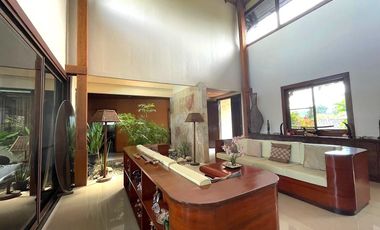 House and lot for SALE Consolacion Cebu with Huge pool situated highest peak of the community