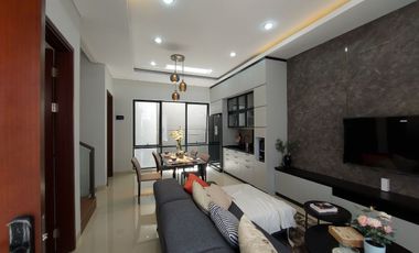 RUMAH MODEREN DAN ASRI MINIMALIS MEWAH DI SETRADUTA SARIJADI, BANDUNG UTARA