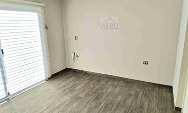 Se Arrienda Hermosa y NUEVA Casa Aislada de dos pisos, exclusivo sector, altura paradero 14, comuna de La Cruz.