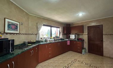 En arriendo exclusiva y amplia propiedad en condominio privado – Acceso Norte, Valdivia