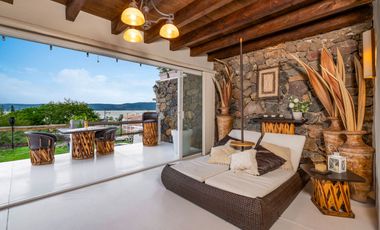 Preciosas vistas al lago y Montaña desde esta hermosa casa!