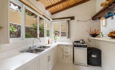 Preciosas vistas al lago y Montaña desde esta hermosa casa!