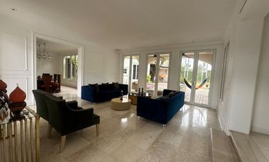 Se vende mansión en Lago Sol, vía Samborondón