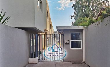 CASA AMOBLADA 3D 4B 2E en Peñalolén - Santiago