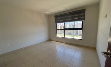 CASA EN RENTA AIRÉN RESIDENCIAL LEON GTO ZONA SUR A 5 MIN DE ALTACIA.