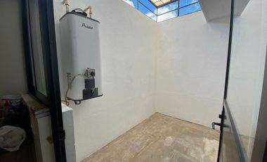 CASA EN RENTA AIRÉN RESIDENCIAL LEON GTO ZONA SUR A 5 MIN DE ALTACIA.